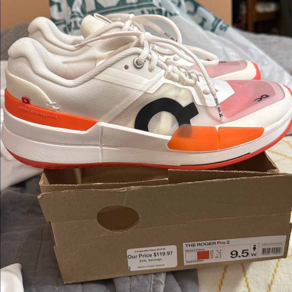 On Running The Roger Pro 2 White/Orange Women's Athletic Shoes - 9.5W